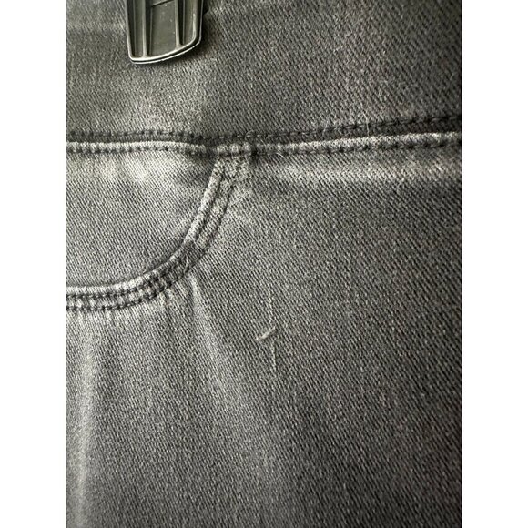Old Navy women’s size 29 (8) black Jeans - Picture 6 of 9